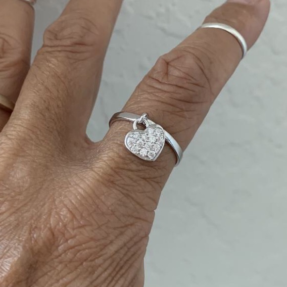Heart charm ring - Picture 2 of 8
